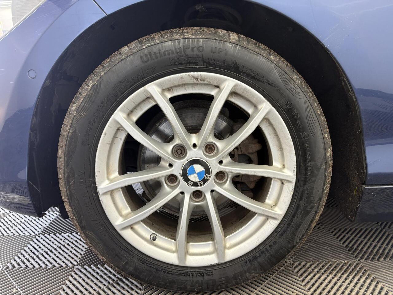 BMW 1 Series — photo 14