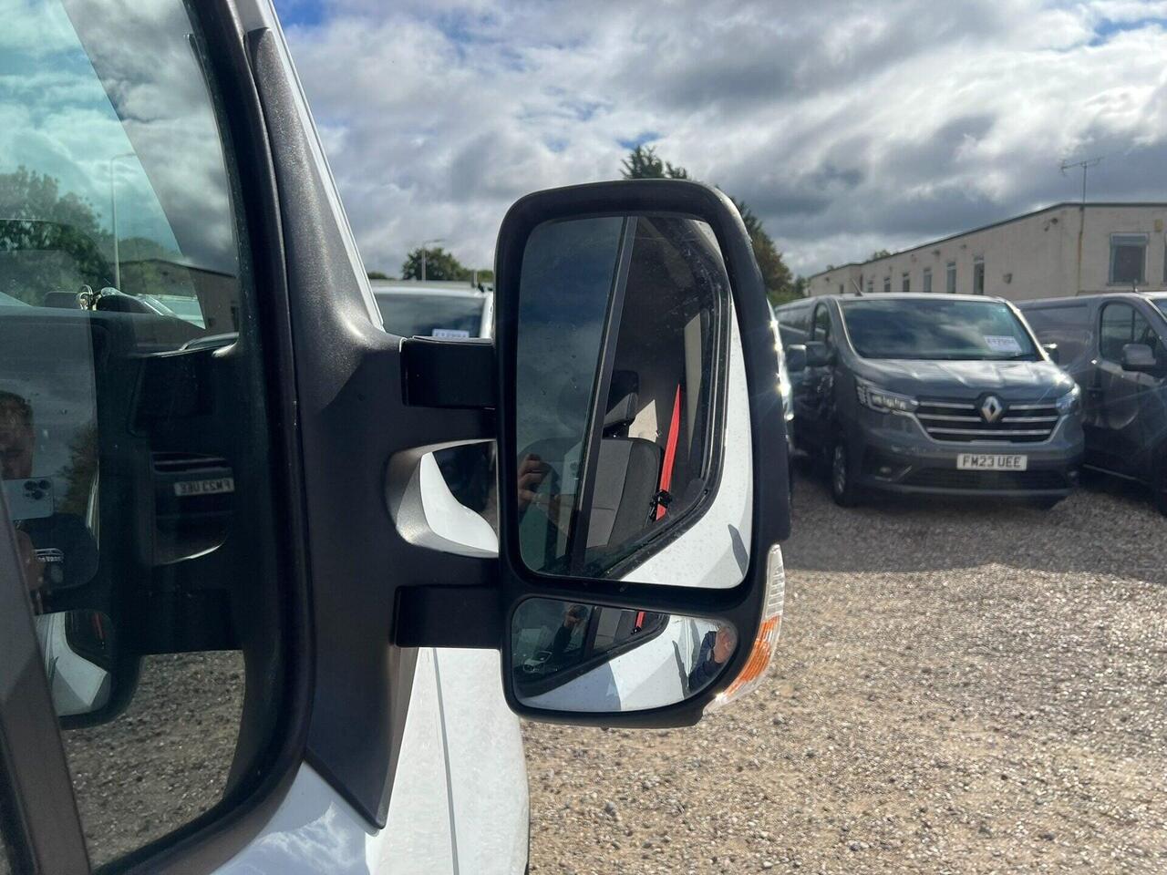 Renault Master — photo 17