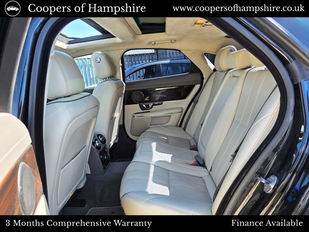 Jaguar XJ — photo 25