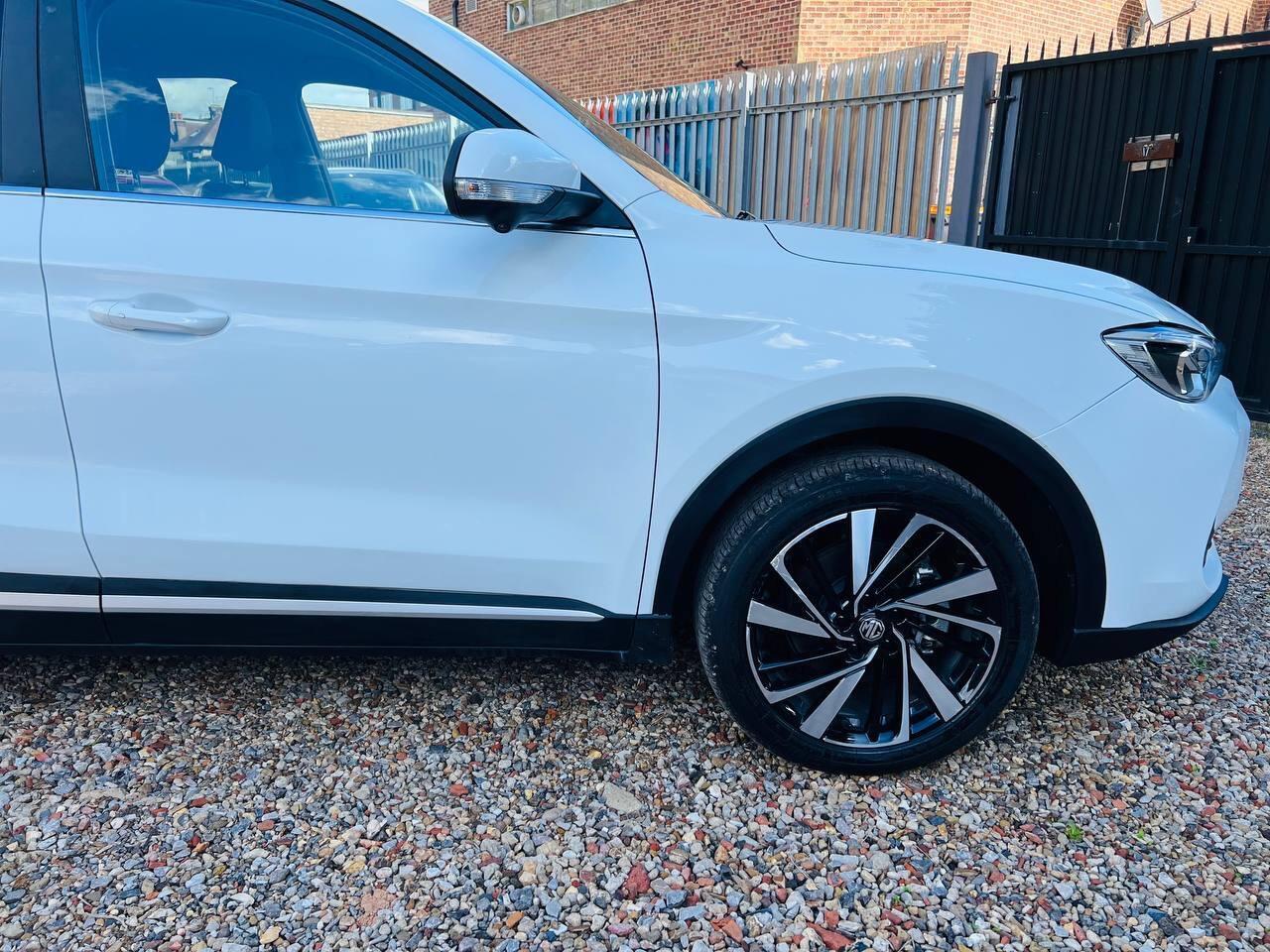 MG MG ZS — photo 15