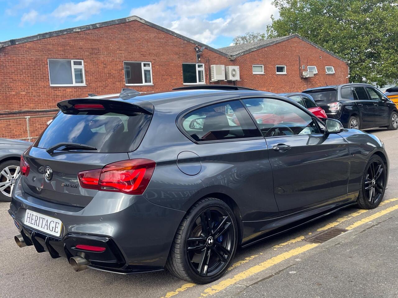BMW 1 Series — photo 4
