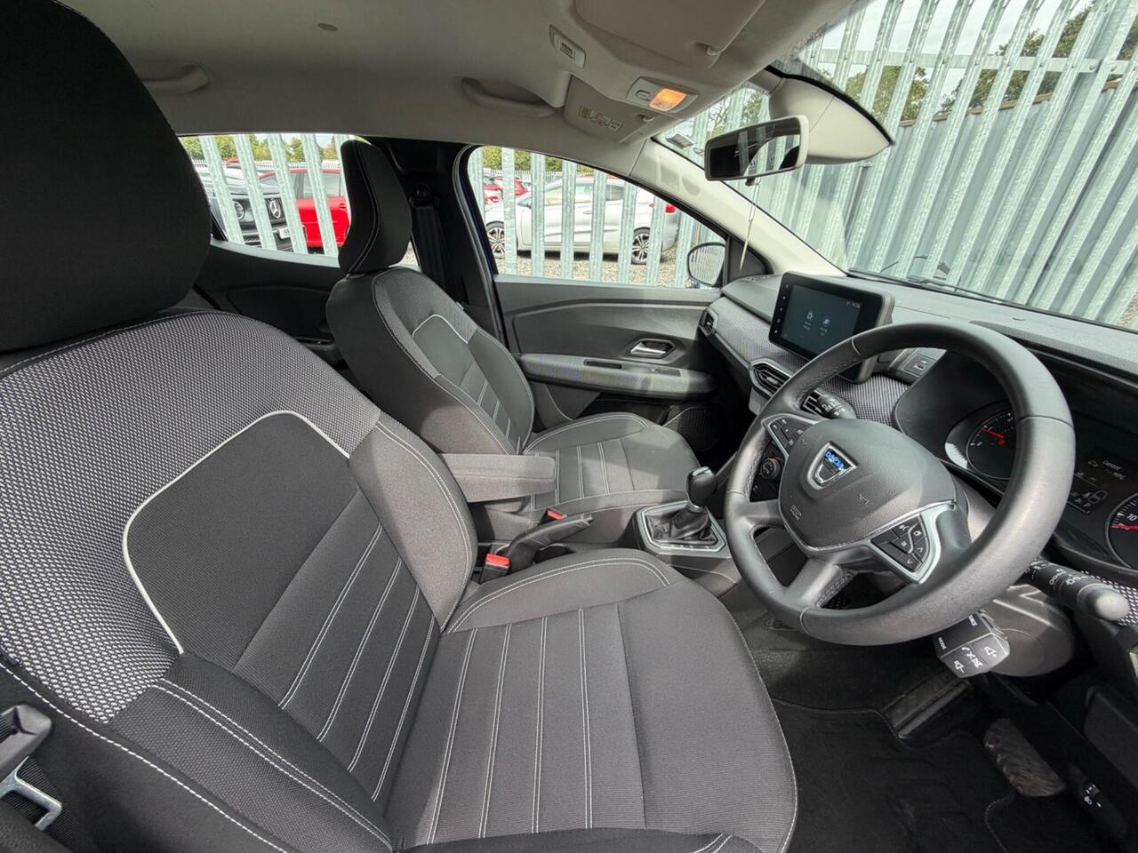 Dacia Sandero — photo 21