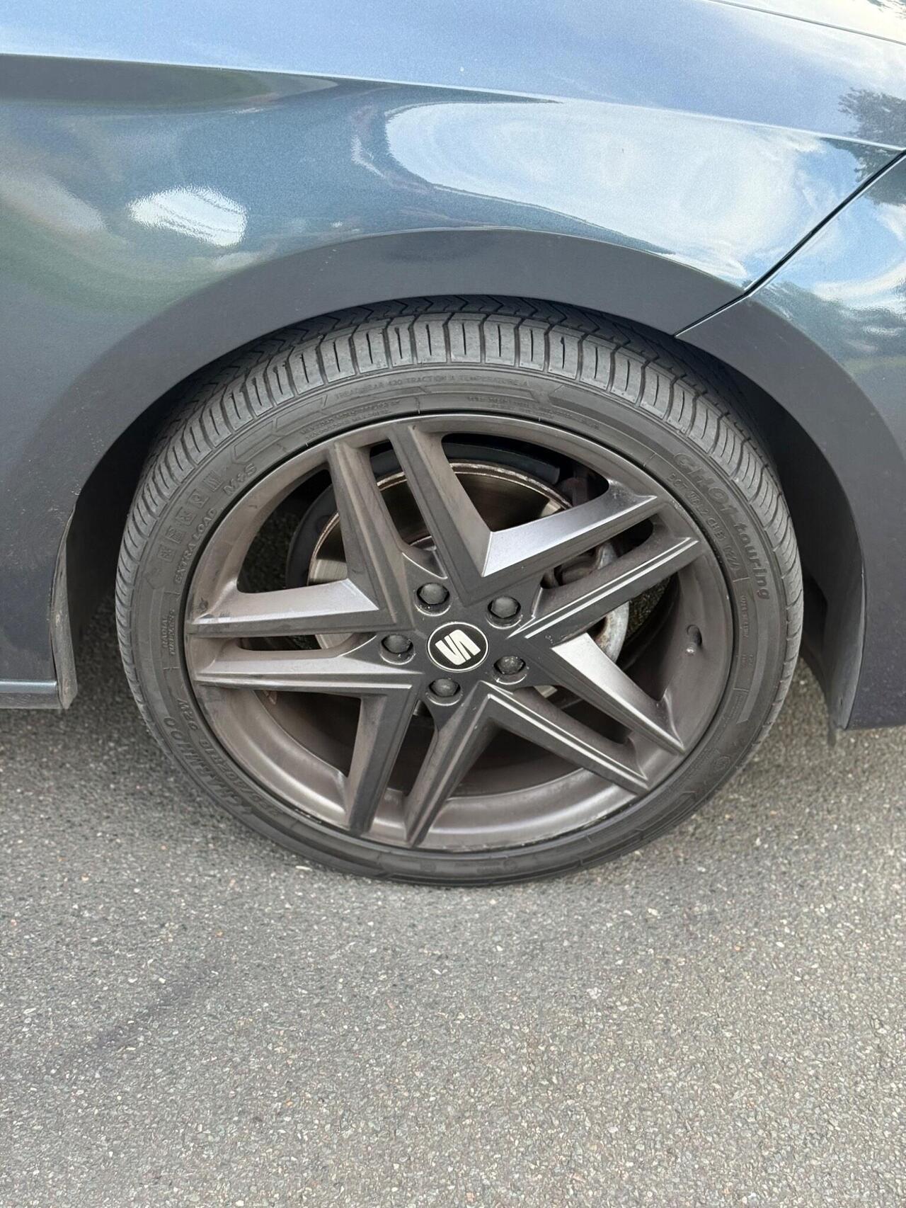 SEAT Leon — photo 4