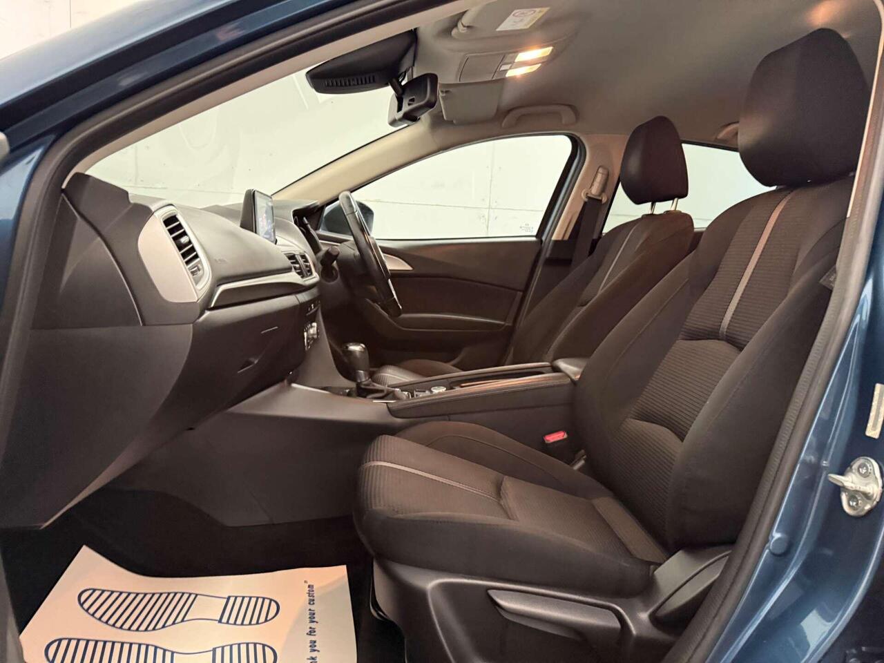 Mazda Mazda3 — photo 44