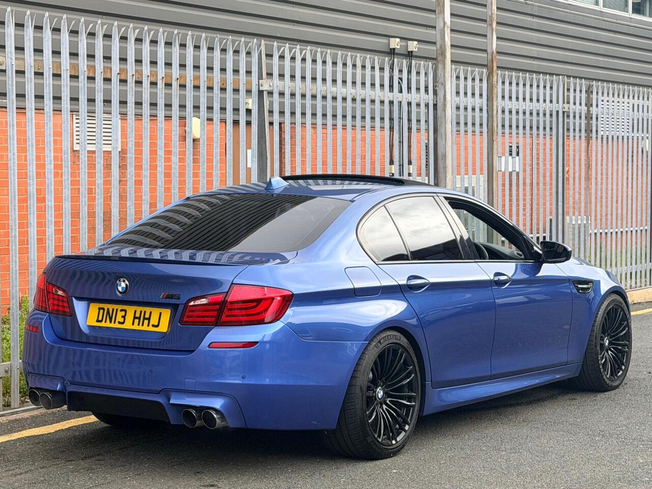2013 BMW M5 4.4 V8 DCT Euro 5 (s/s) 4dr, photo 3