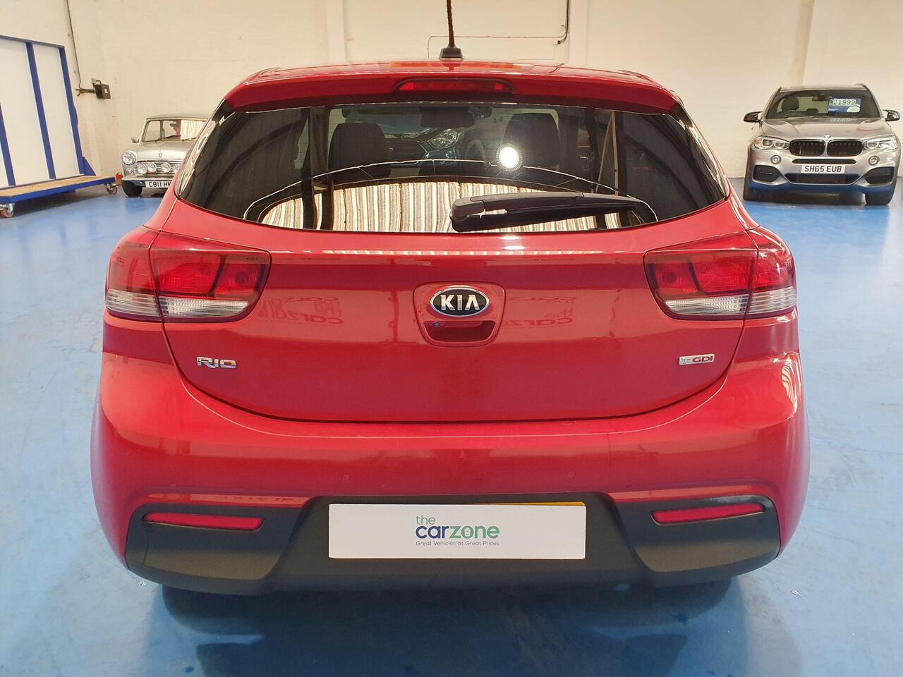 Kia Rio — photo 4