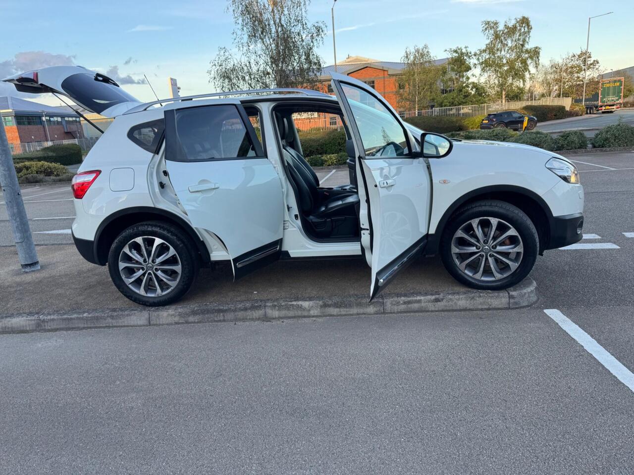 Nissan Qashqai — photo 26