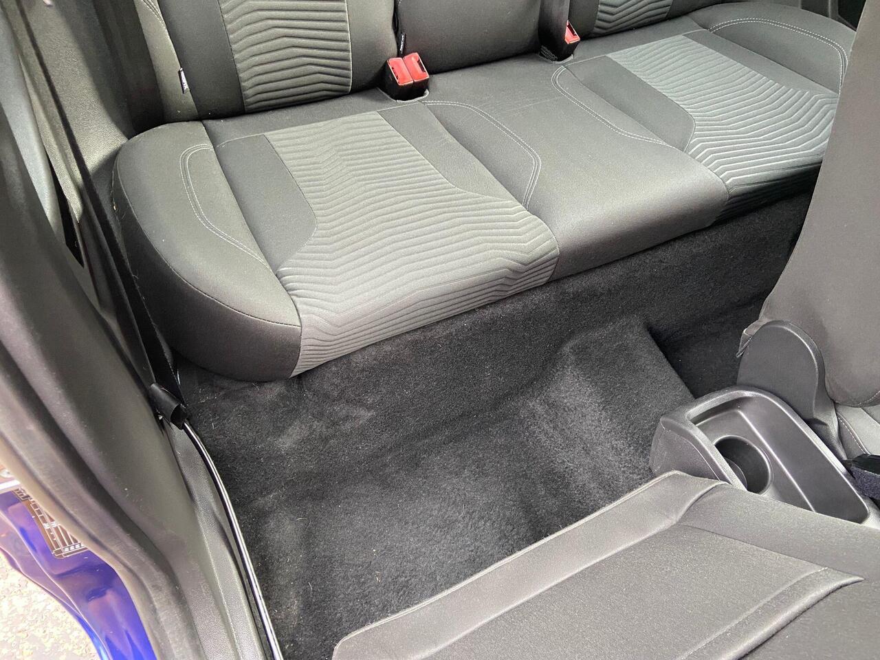 Ford Fiesta — photo 14