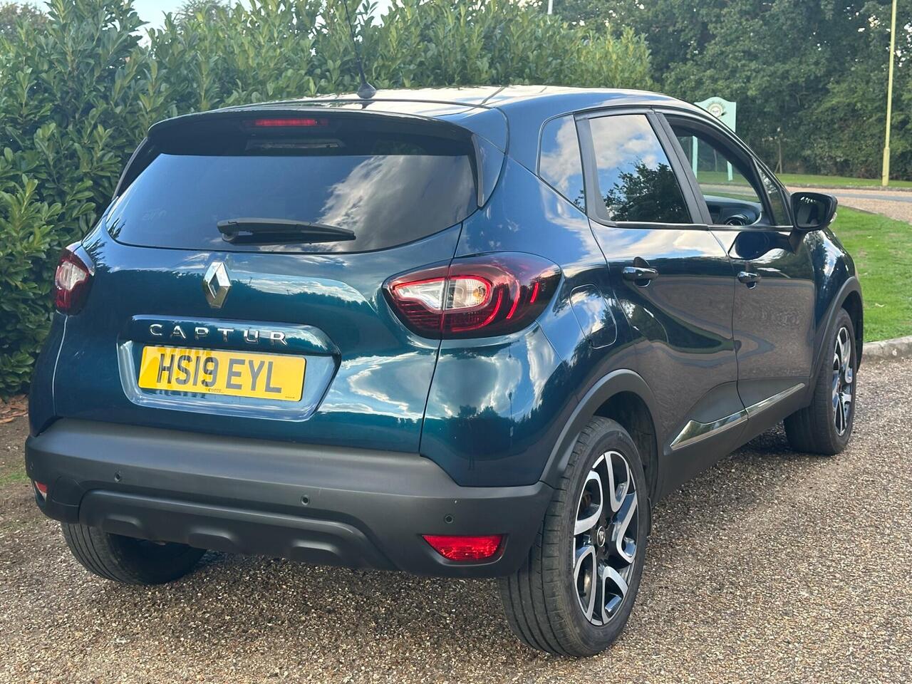Renault Captur — photo 7