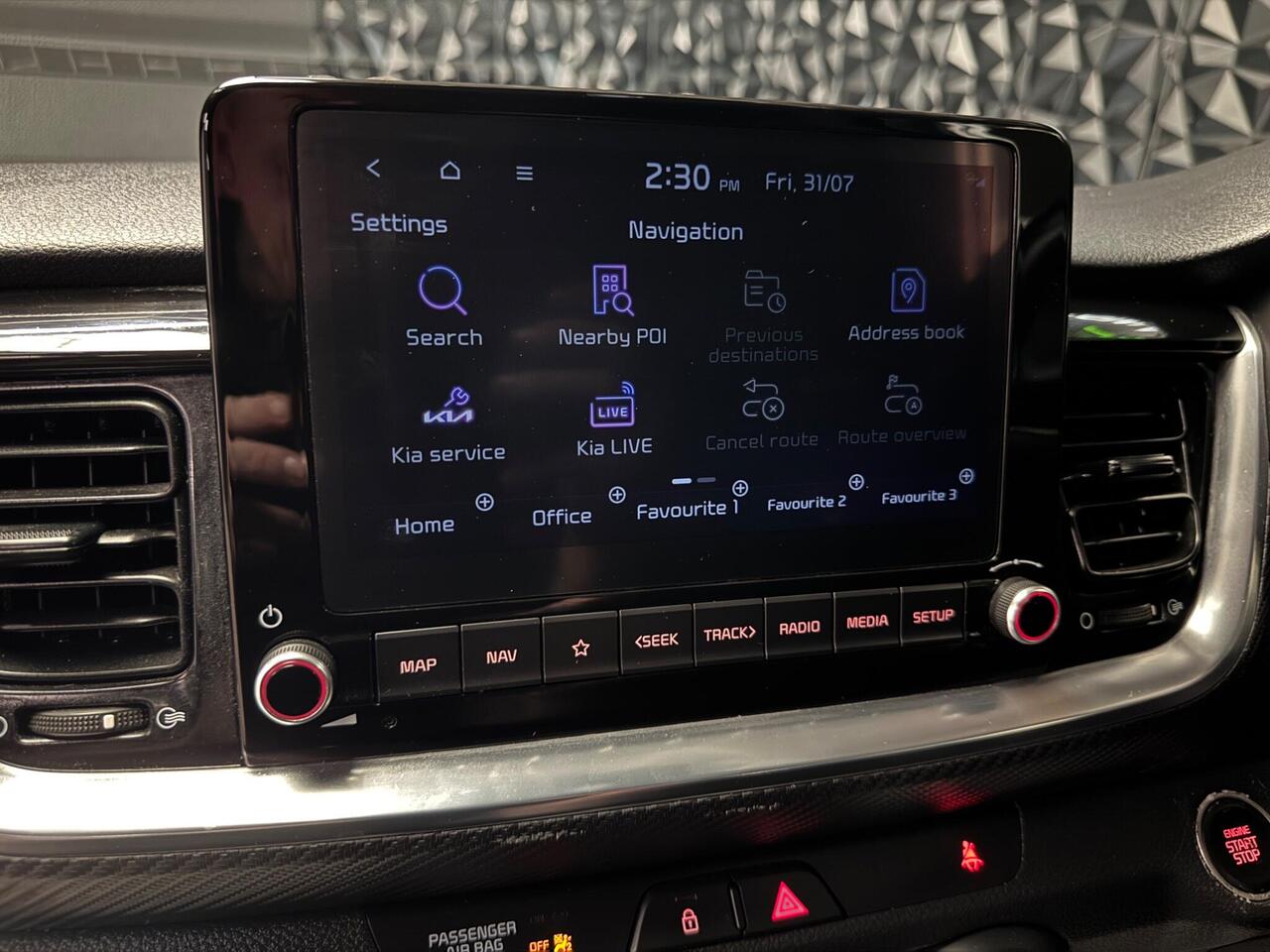 Kia Stonic — photo 20