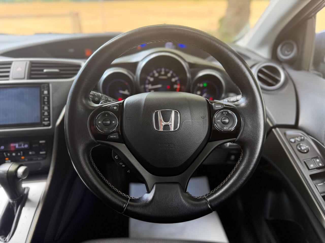 Honda Civic — photo 32