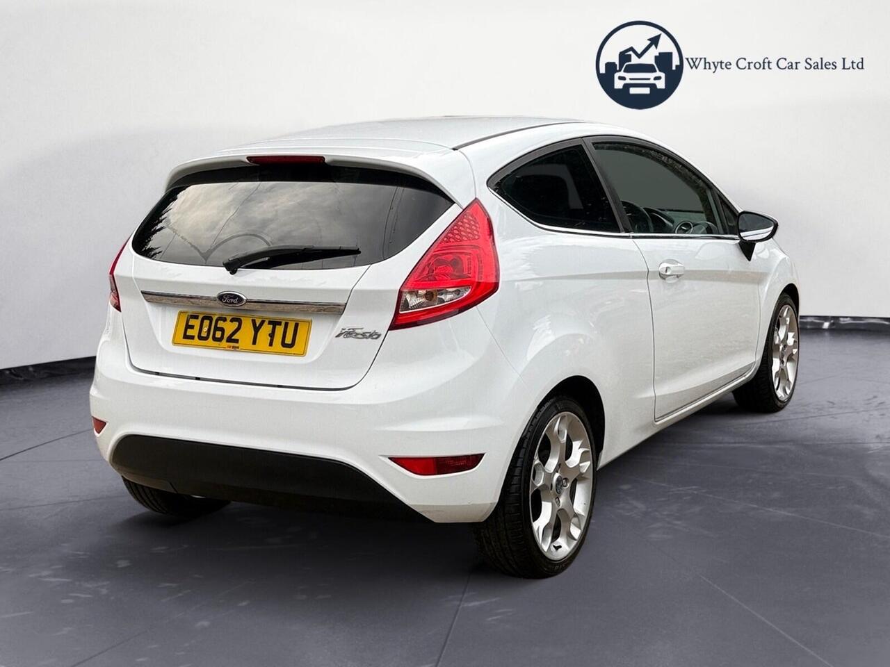 Ford Fiesta — photo 8