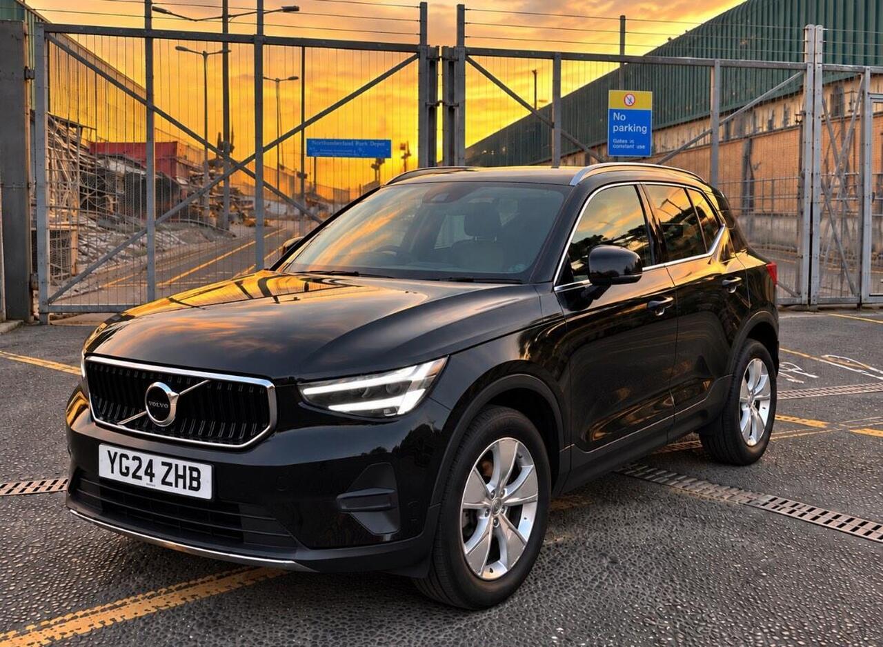 Volvo XC40 — photo 2