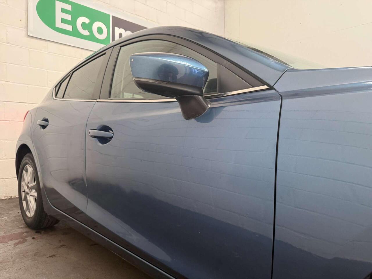 Mazda Mazda3 — photo 8