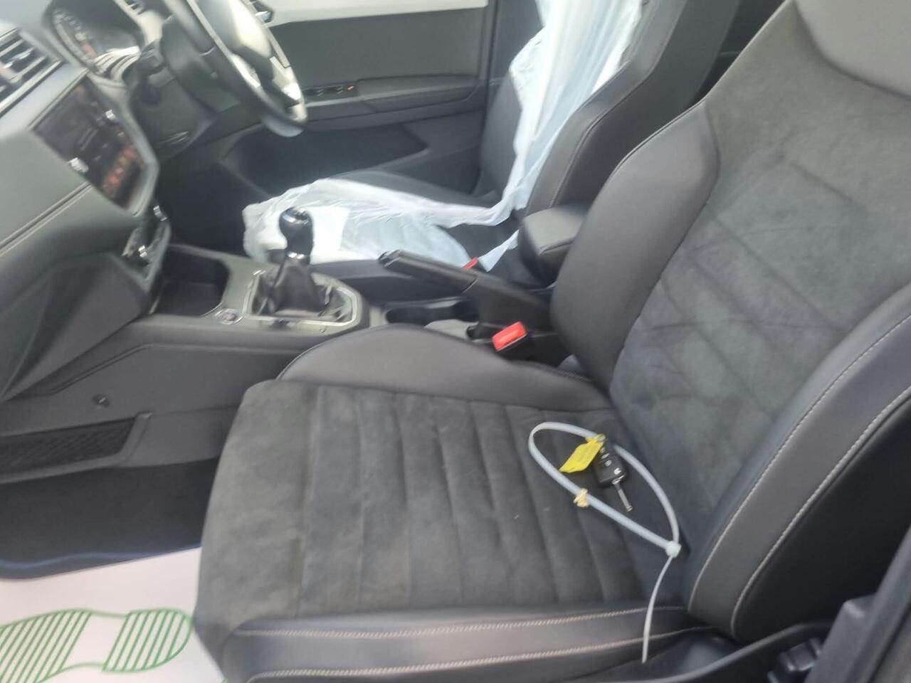 SEAT Ibiza — photo 36