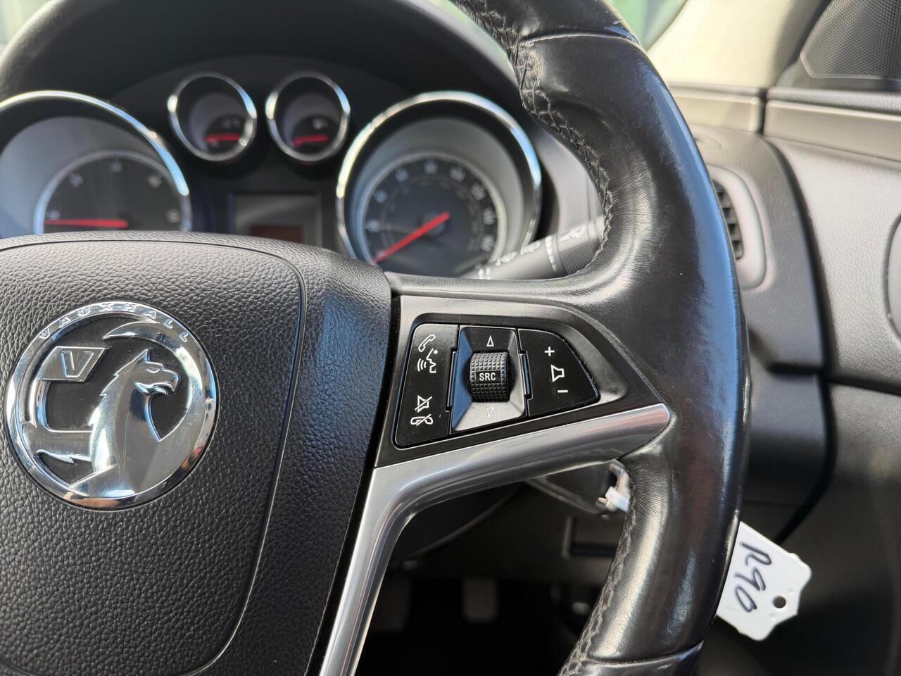 Vauxhall Insignia — photo 21