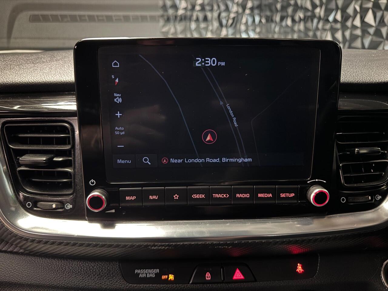 Kia Stonic — photo 22