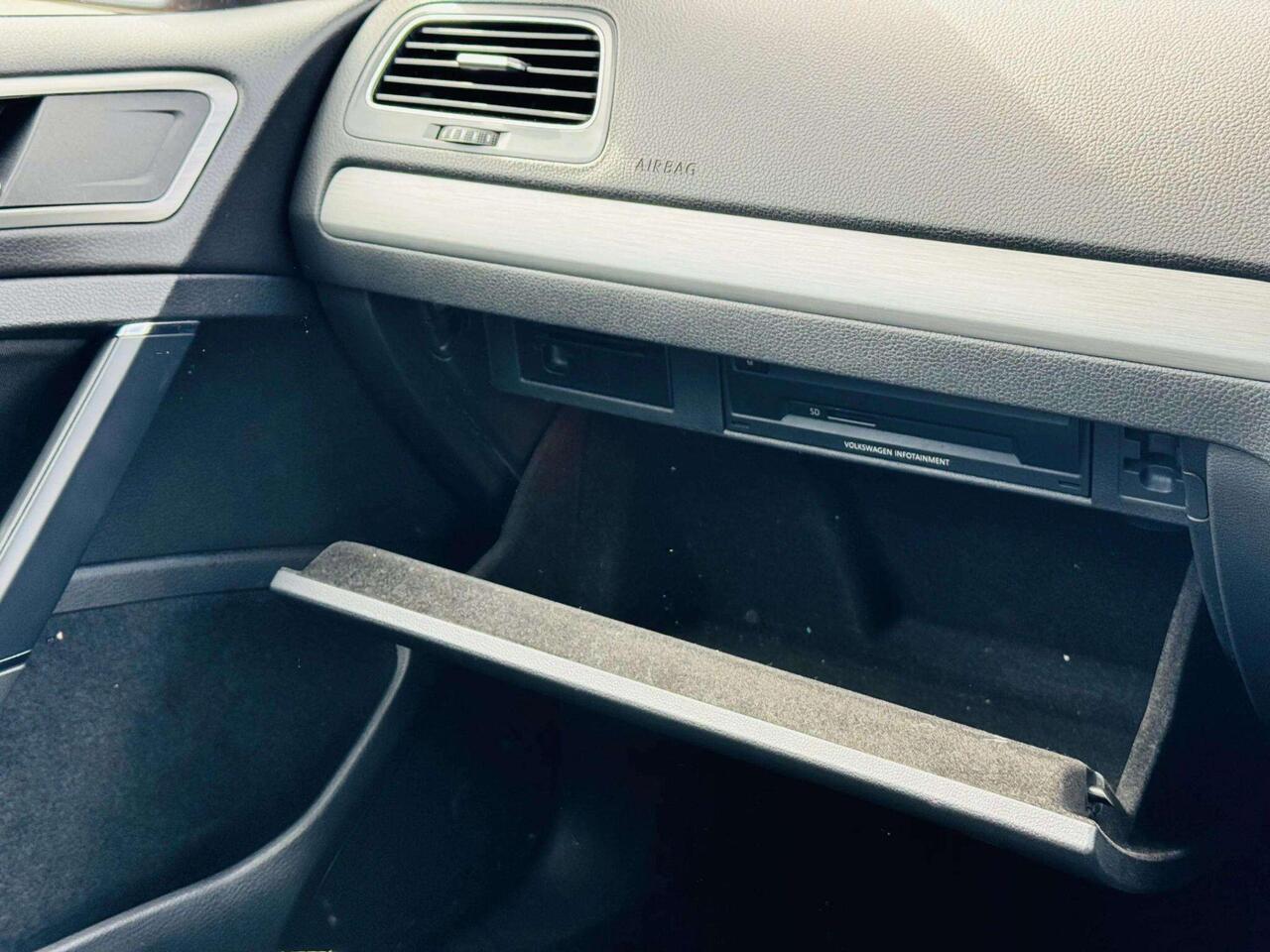 Volkswagen Golf — photo 51