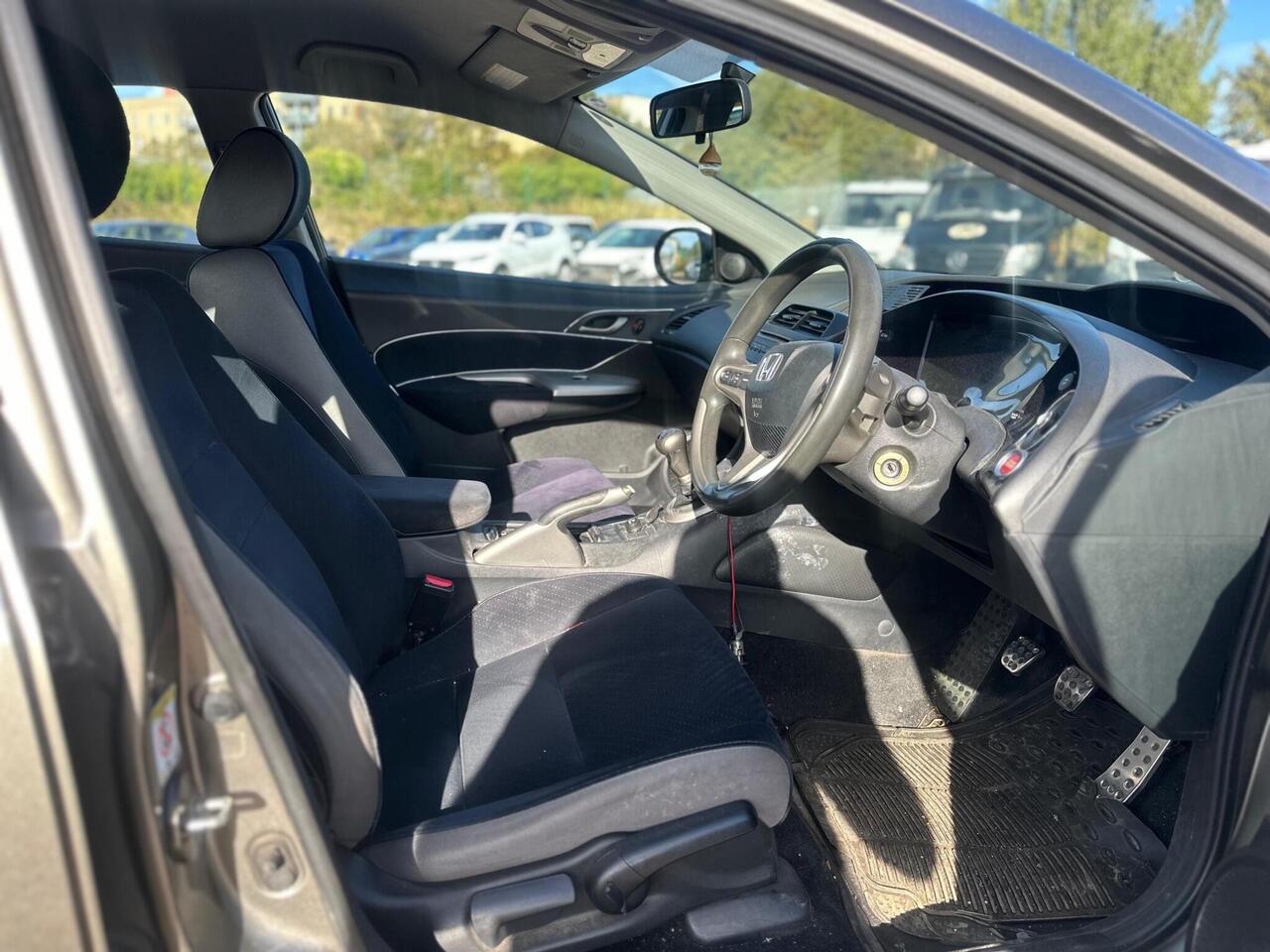 Honda Civic — photo 16