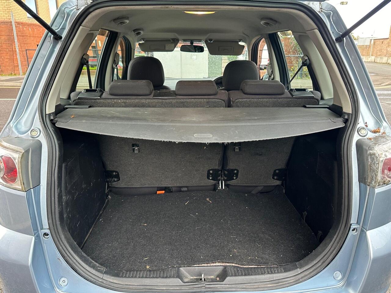 Mazda Mazda2 — photo 11