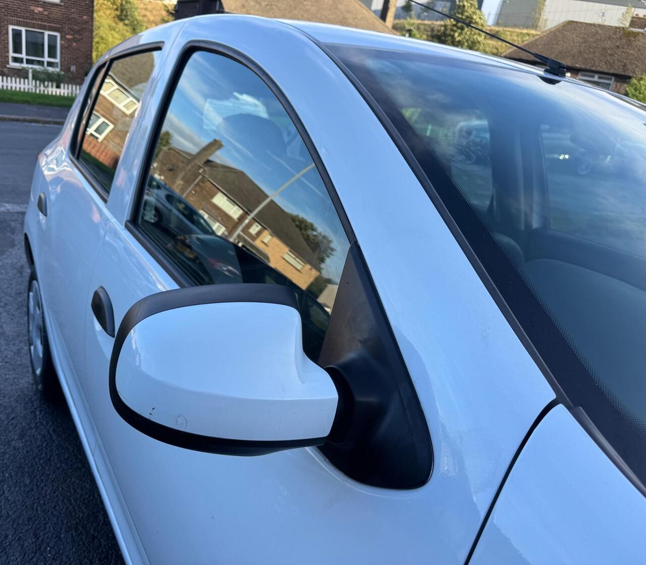 Dacia Sandero — photo 29