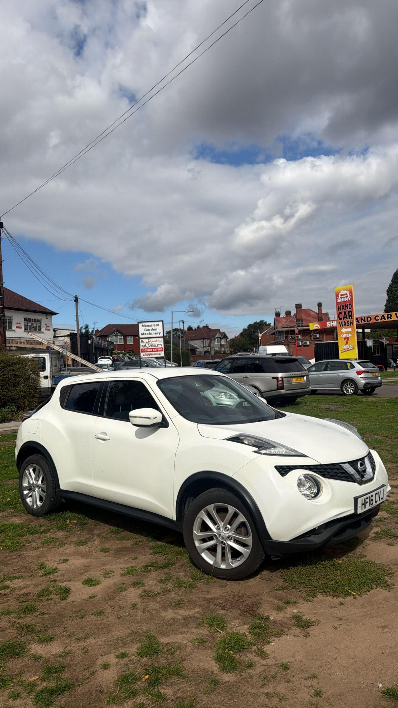 Nissan Juke — photo 1
