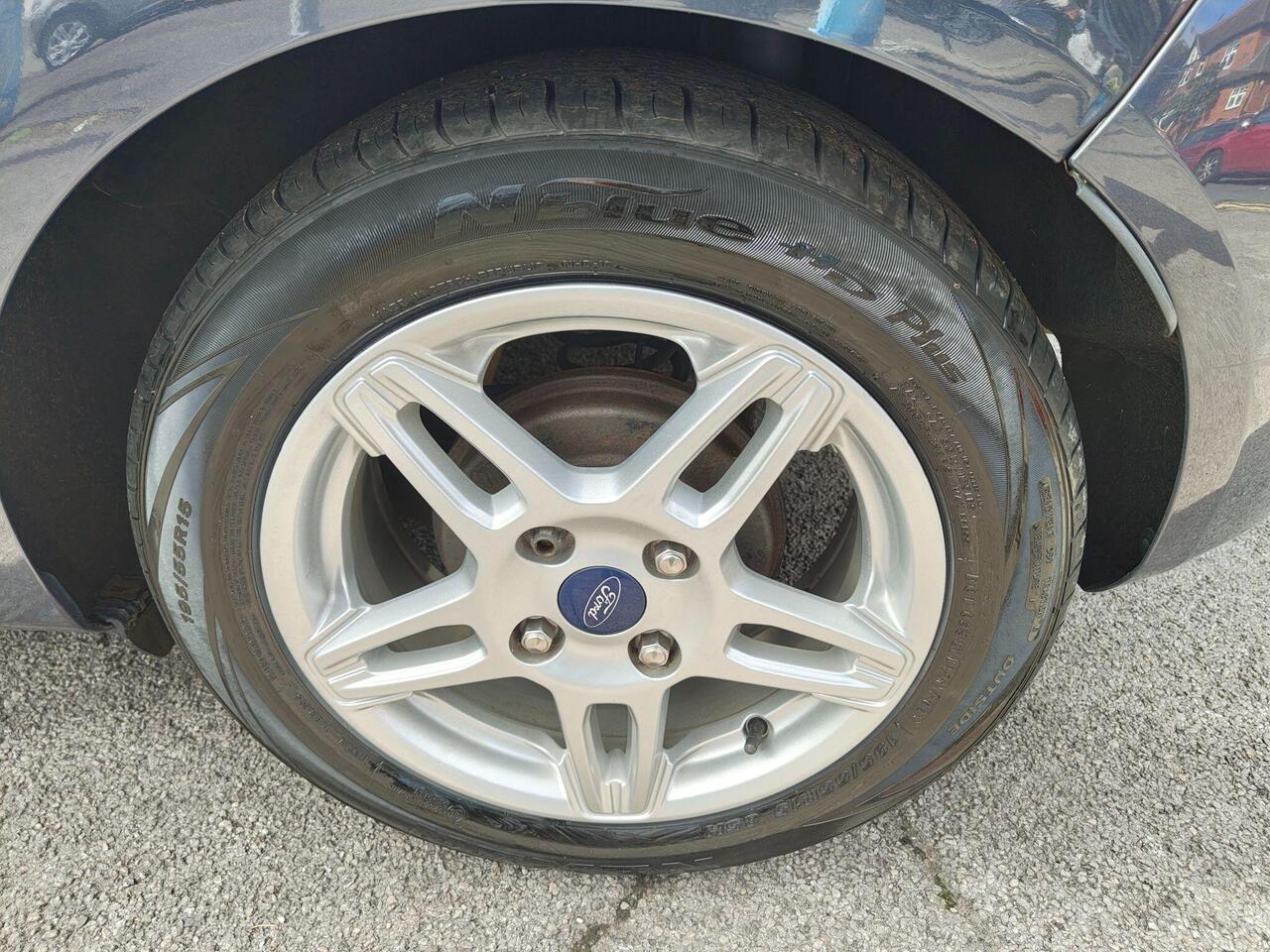 Ford Fiesta — photo 42