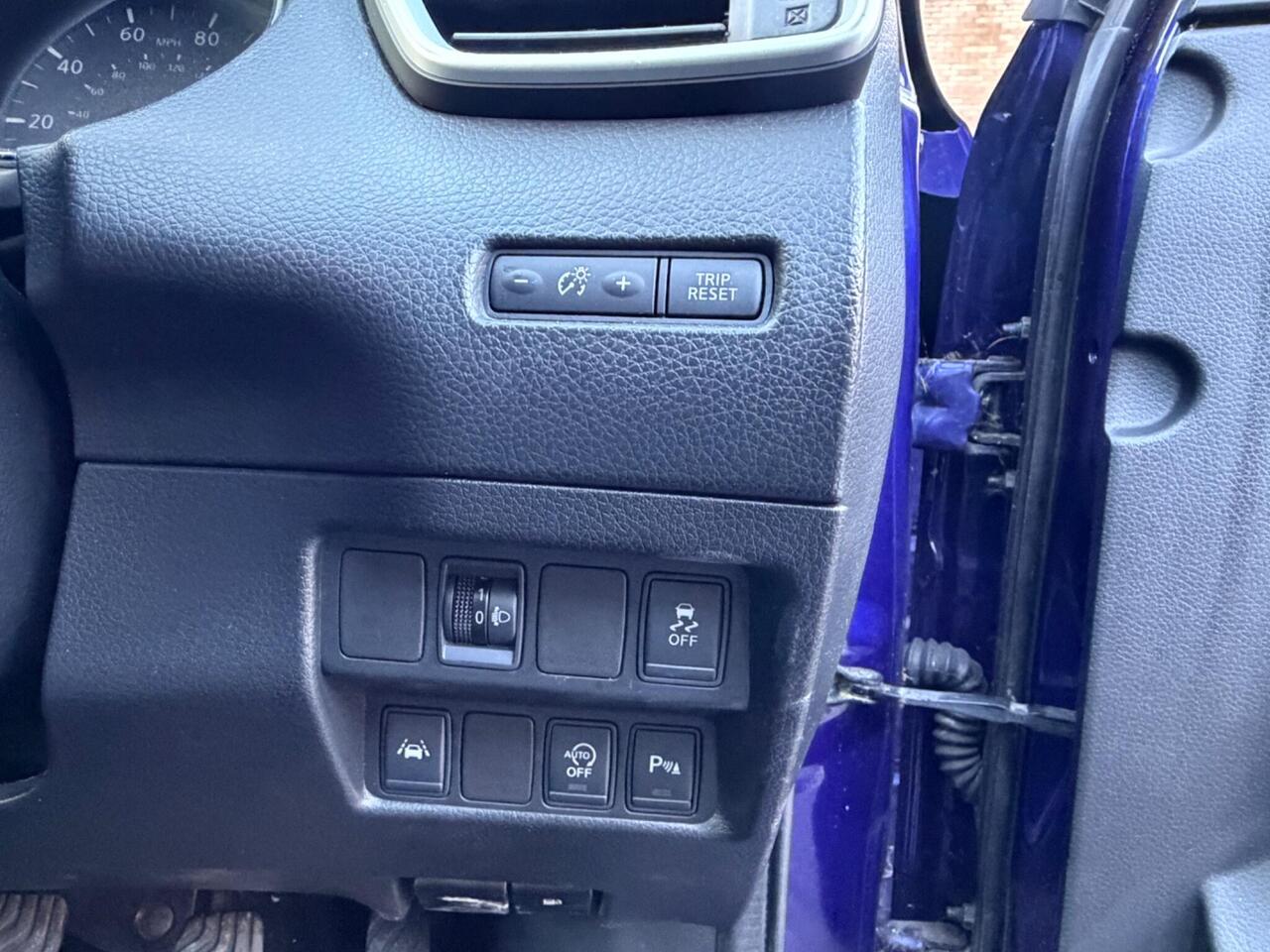 Nissan Qashqai — photo 14