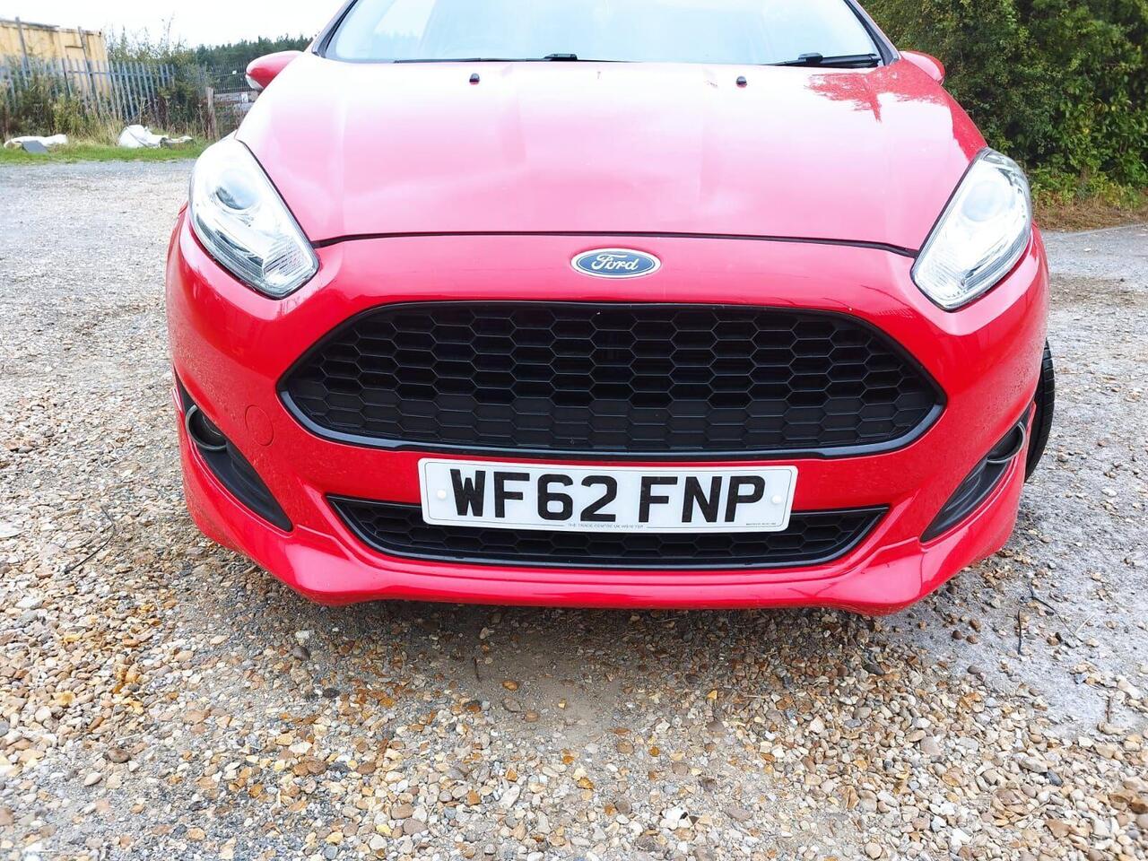 Ford Fiesta — photo 4
