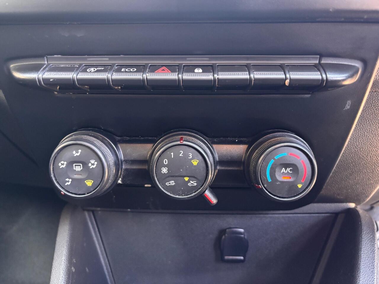 Dacia Duster — photo 14