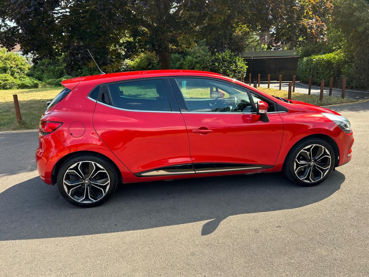 Renault Clio — photo 6