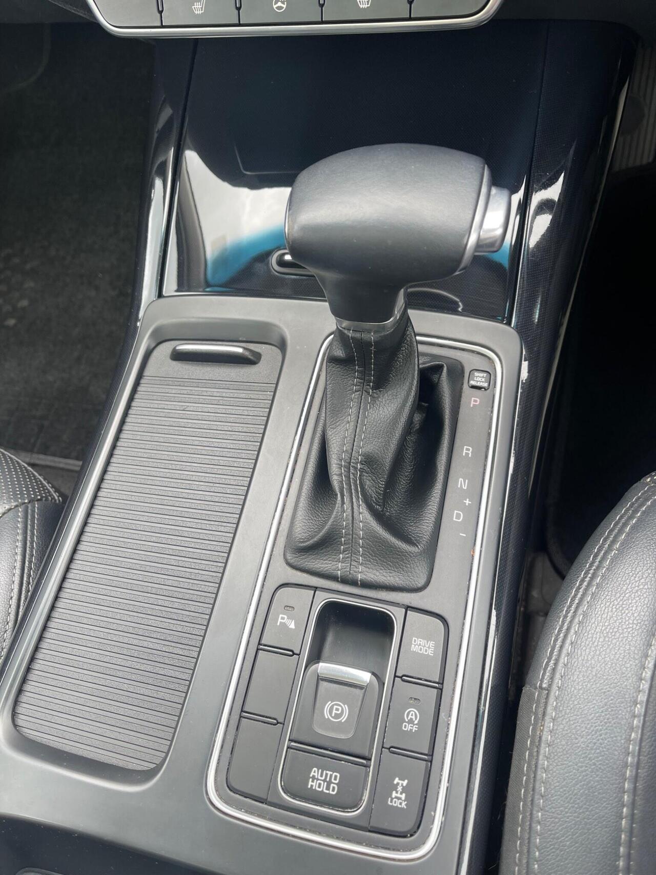 Kia Sorento — photo 18