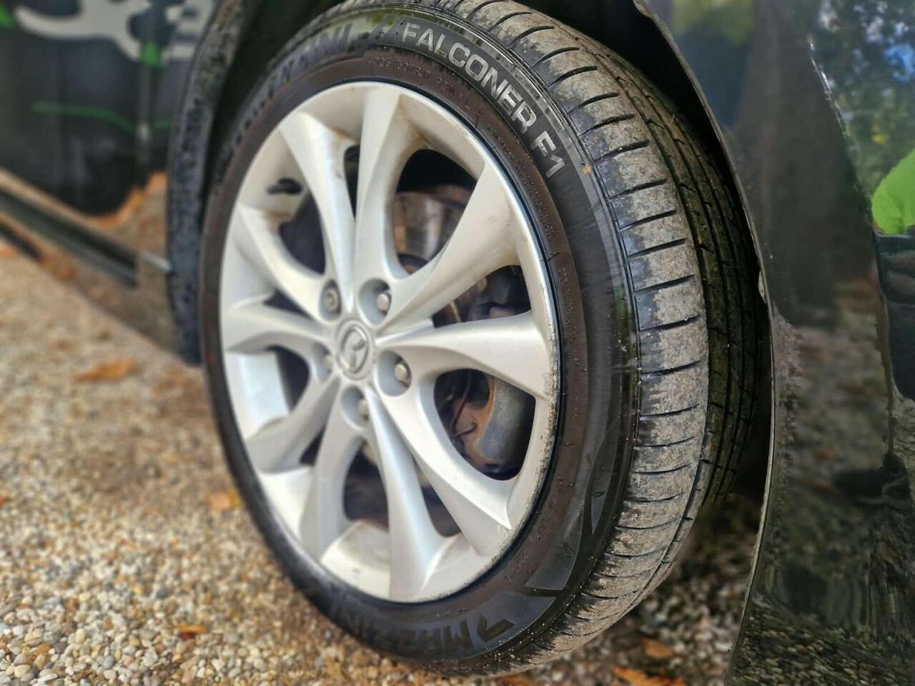 Mazda Mazda3 — photo 18