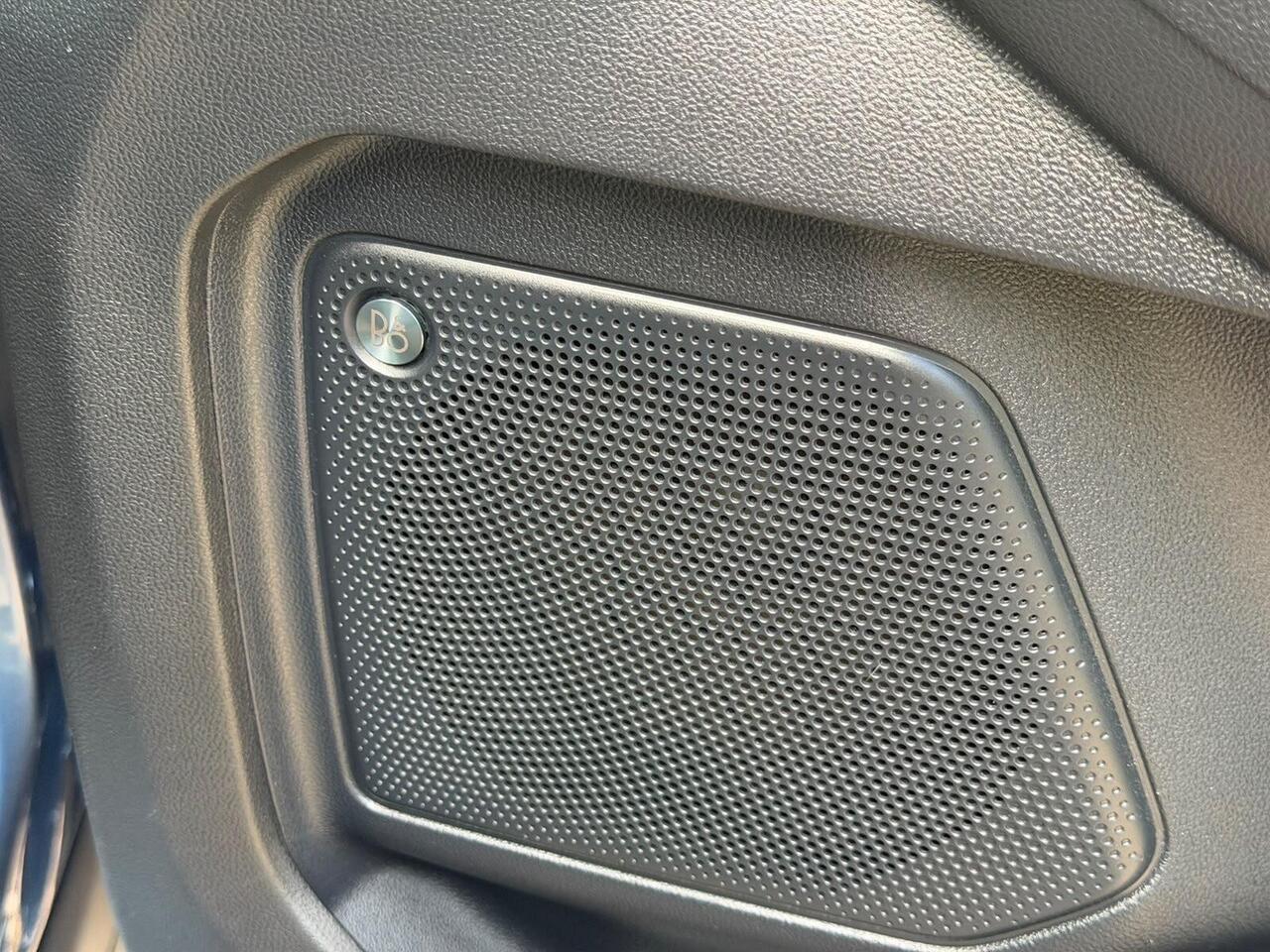Ford Kuga — photo 22