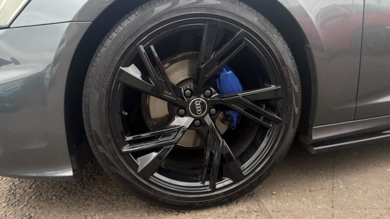 Audi A6 Saloon — photo 38
