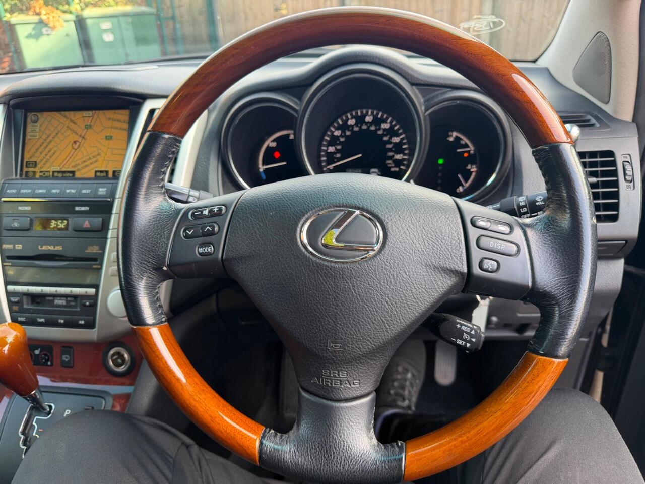 Lexus RX — photo 17