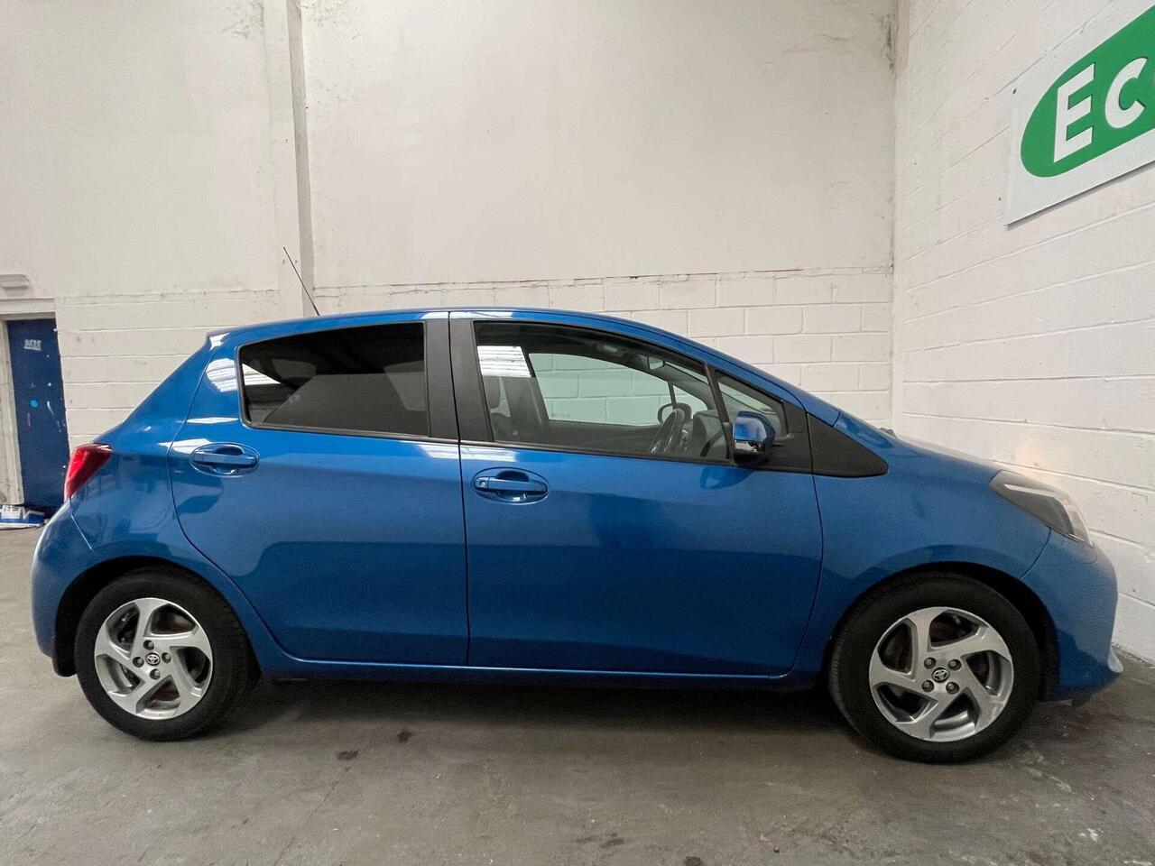 Toyota Yaris — photo 26