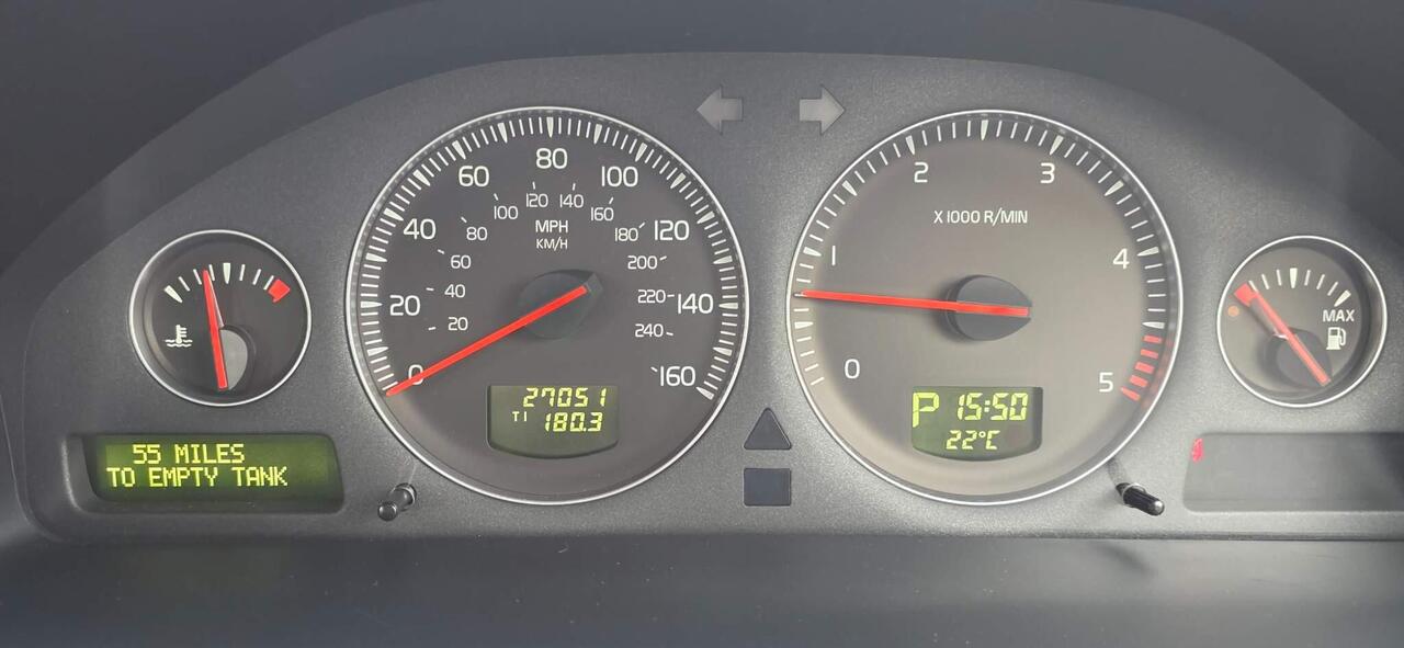 Volvo V70 — photo 79