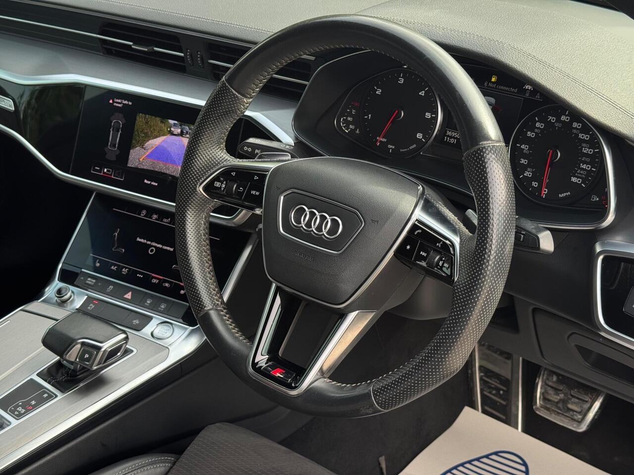 Audi A6 Saloon — photo 17