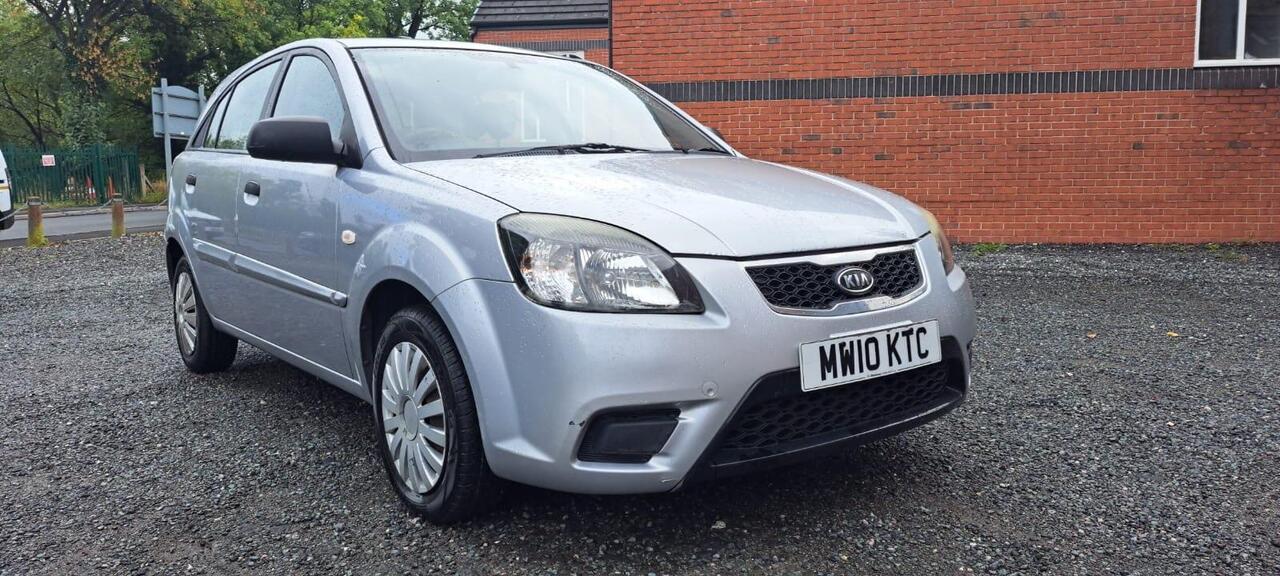 Kia Rio — photo 1