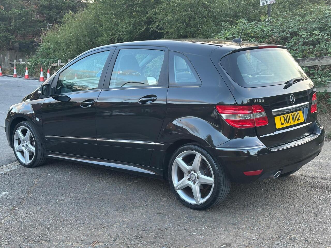 Mercedes-Benz B Class — photo 9