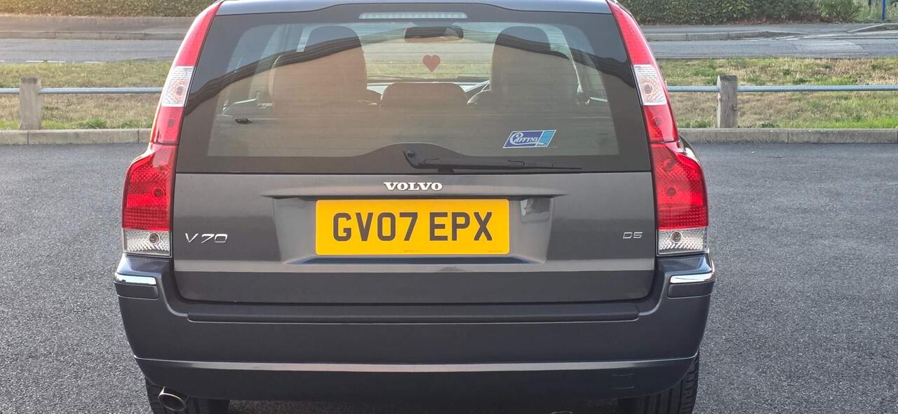 Volvo V70 — photo 4