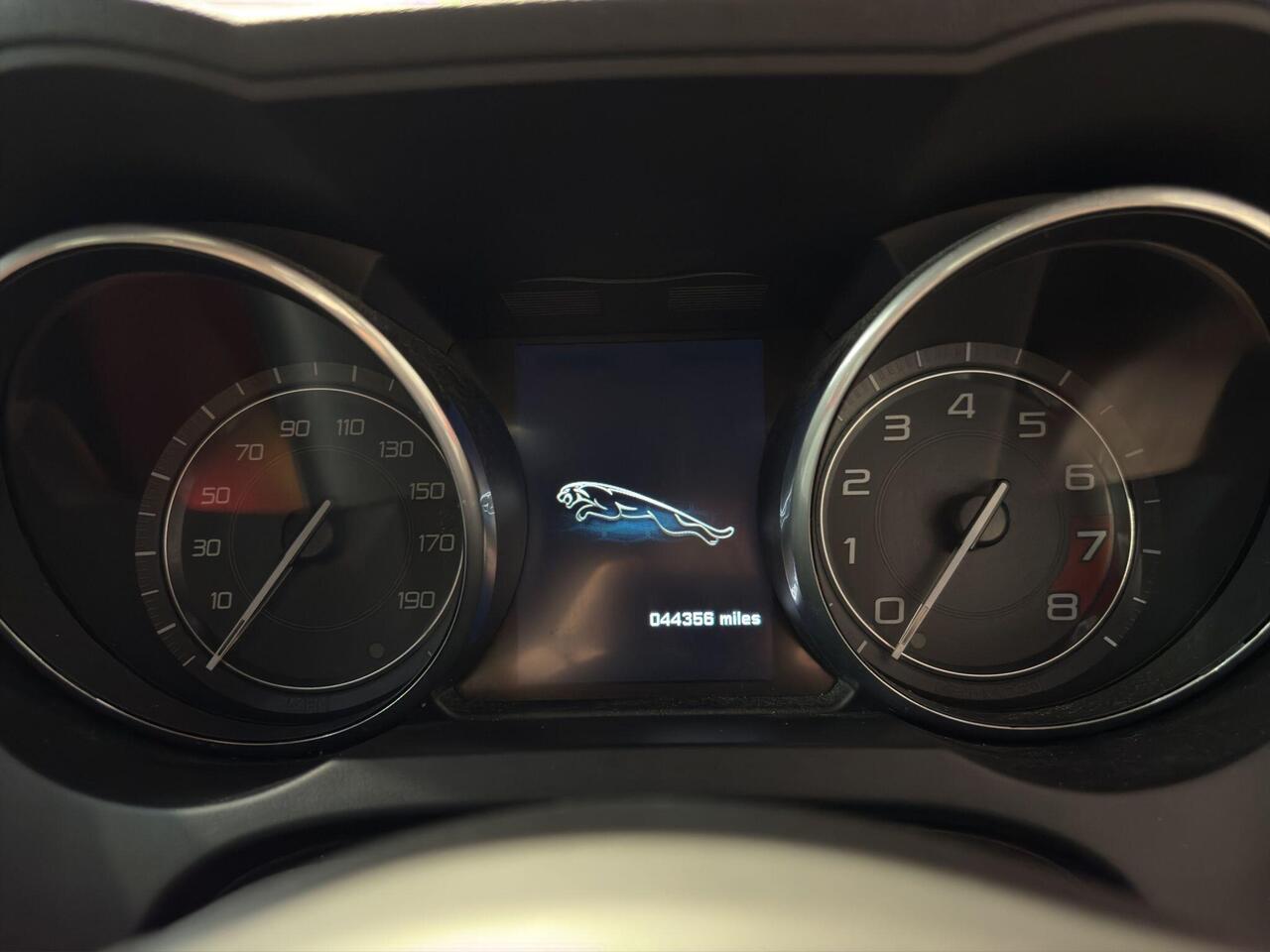Jaguar F-Type — photo 12