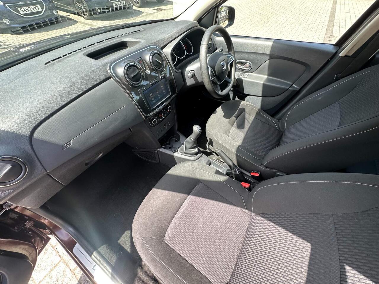 Dacia Sandero — photo 21