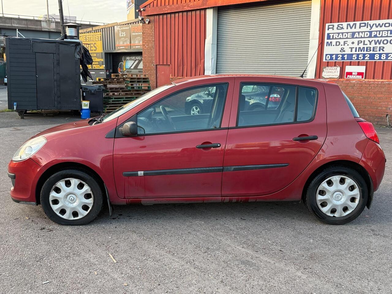 Renault Clio — photo 9