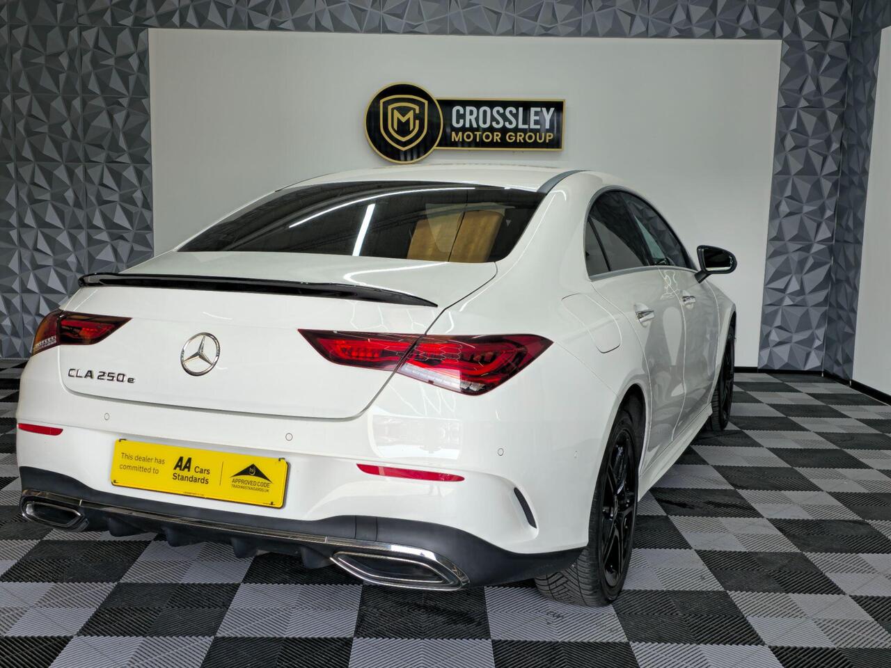 Mercedes-Benz CLA — photo 24