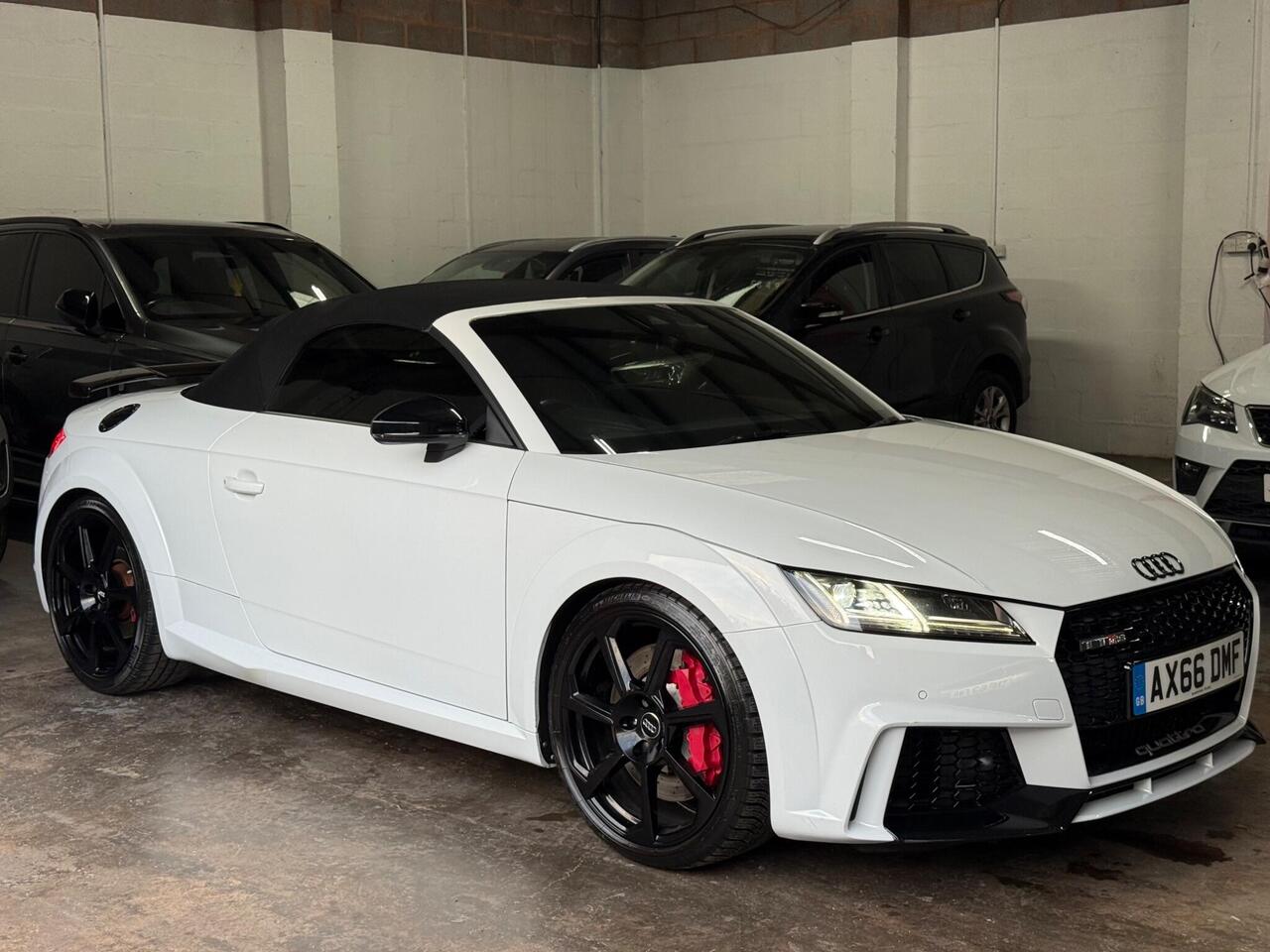 Audi TT RS — photo 11