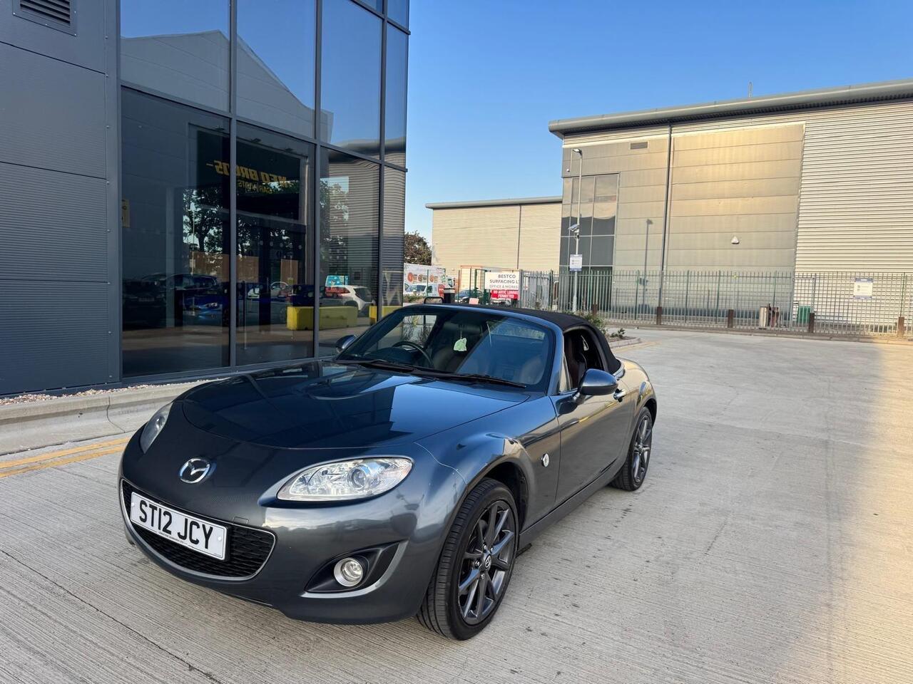 Mazda MX-5 — photo 3
