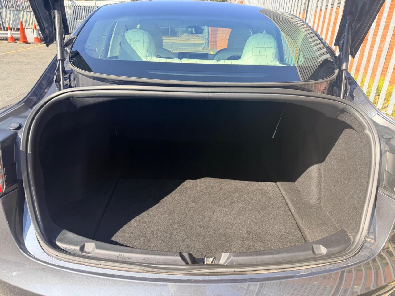 2019 Tesla Model 3 (Dual Motor) Performance Auto 4WDE 4dr (Performance Upgrade), photo 29
