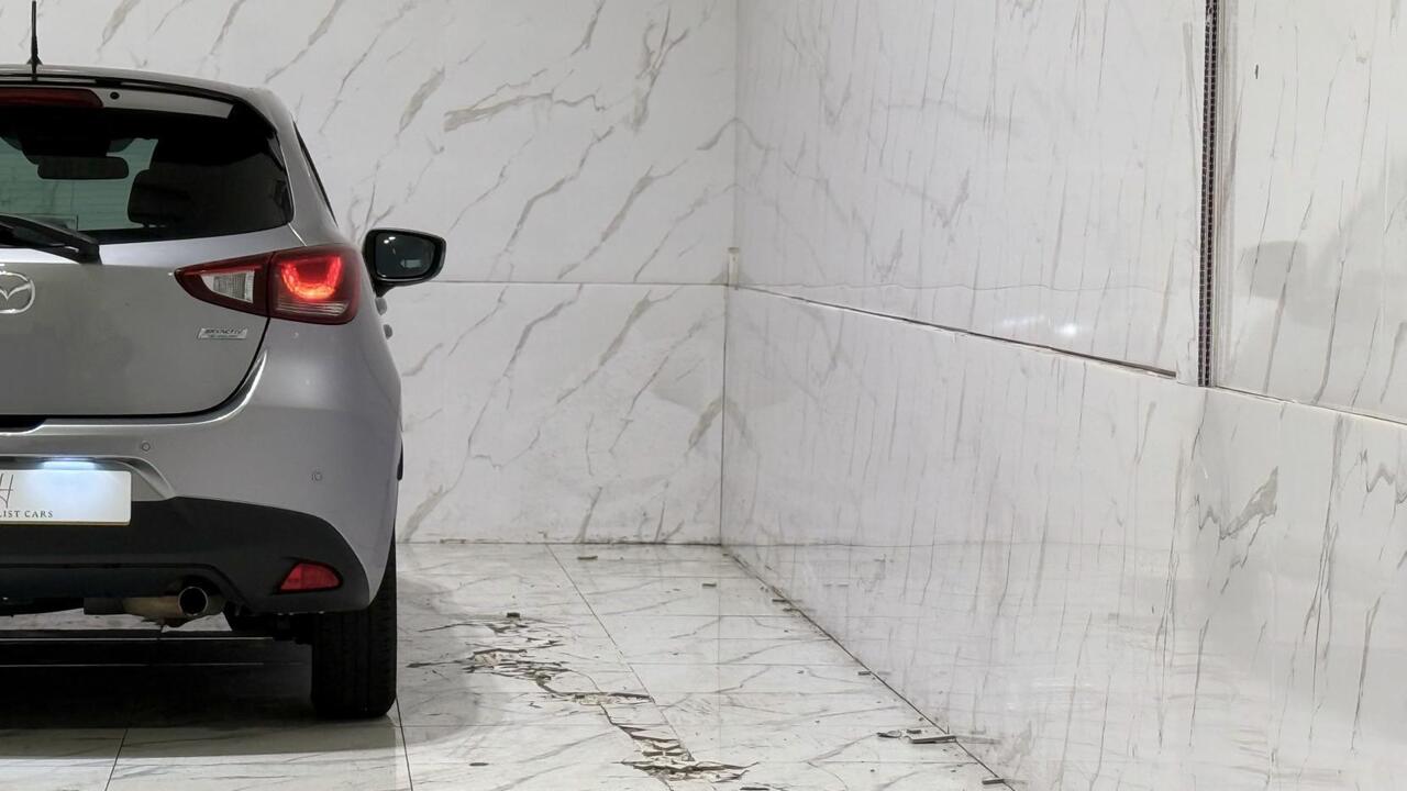 Mazda Mazda2 — photo 43